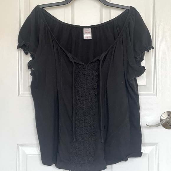 No Boundaries Tops - Embroidered Top